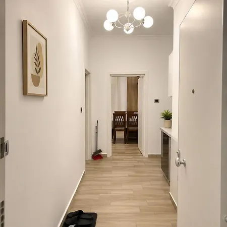 Mina Center *